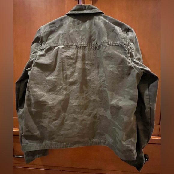 VUORI RIP STOP CAMO JACKET
SIZE MEDIUM
EXCELLENT CONDITION - Picture 5 of 5
